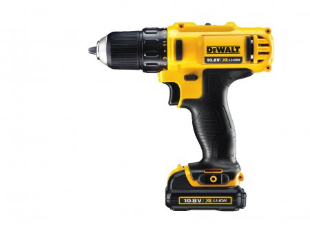 Аккумуляторная дрель ударная DeWalt DCD 716D2-KS